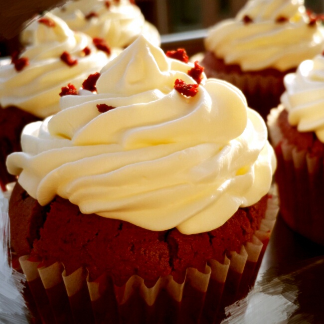 红丝绒戚风杯子蛋糕