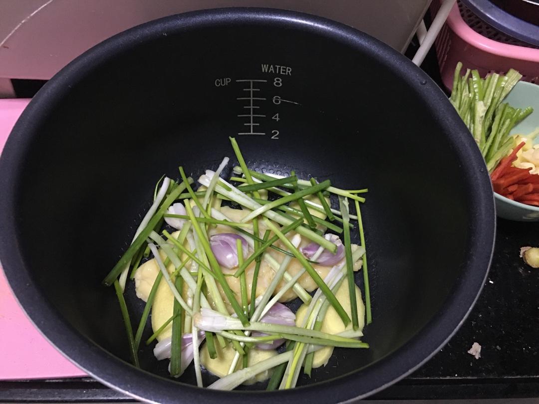 【电饭煲懒人焖鸡】