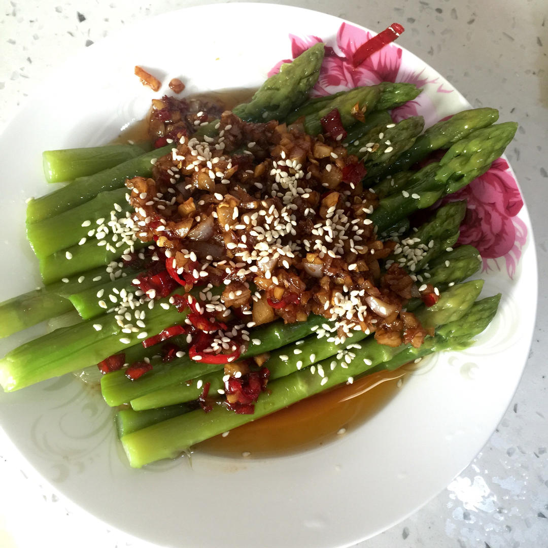 凉拌芦笋