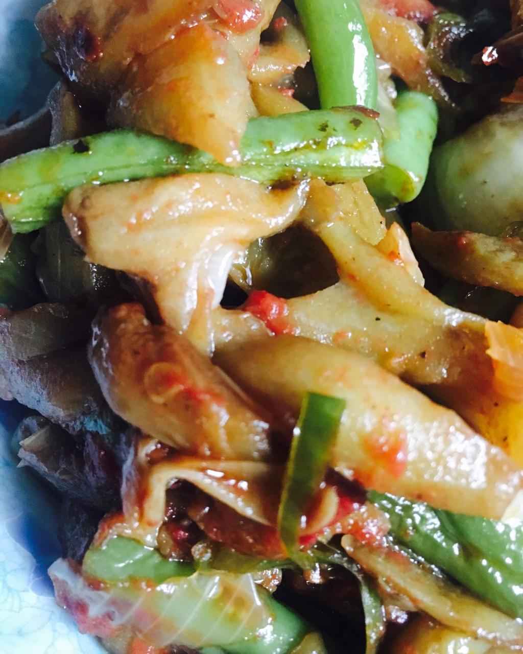 土豆茄子炖豆角