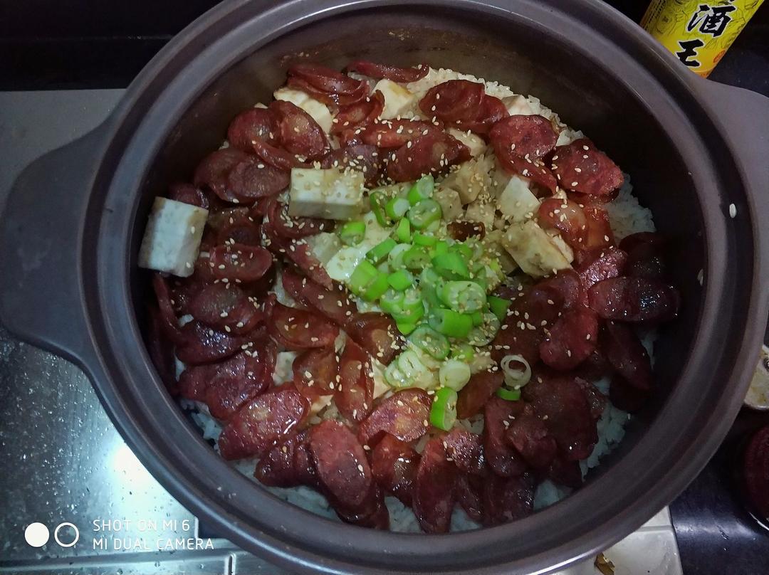 香肠煲仔饭