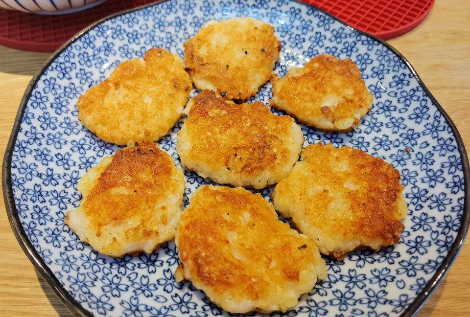 虾仁别再炒着吃了，这样做，当早餐大人孩子都爱吃