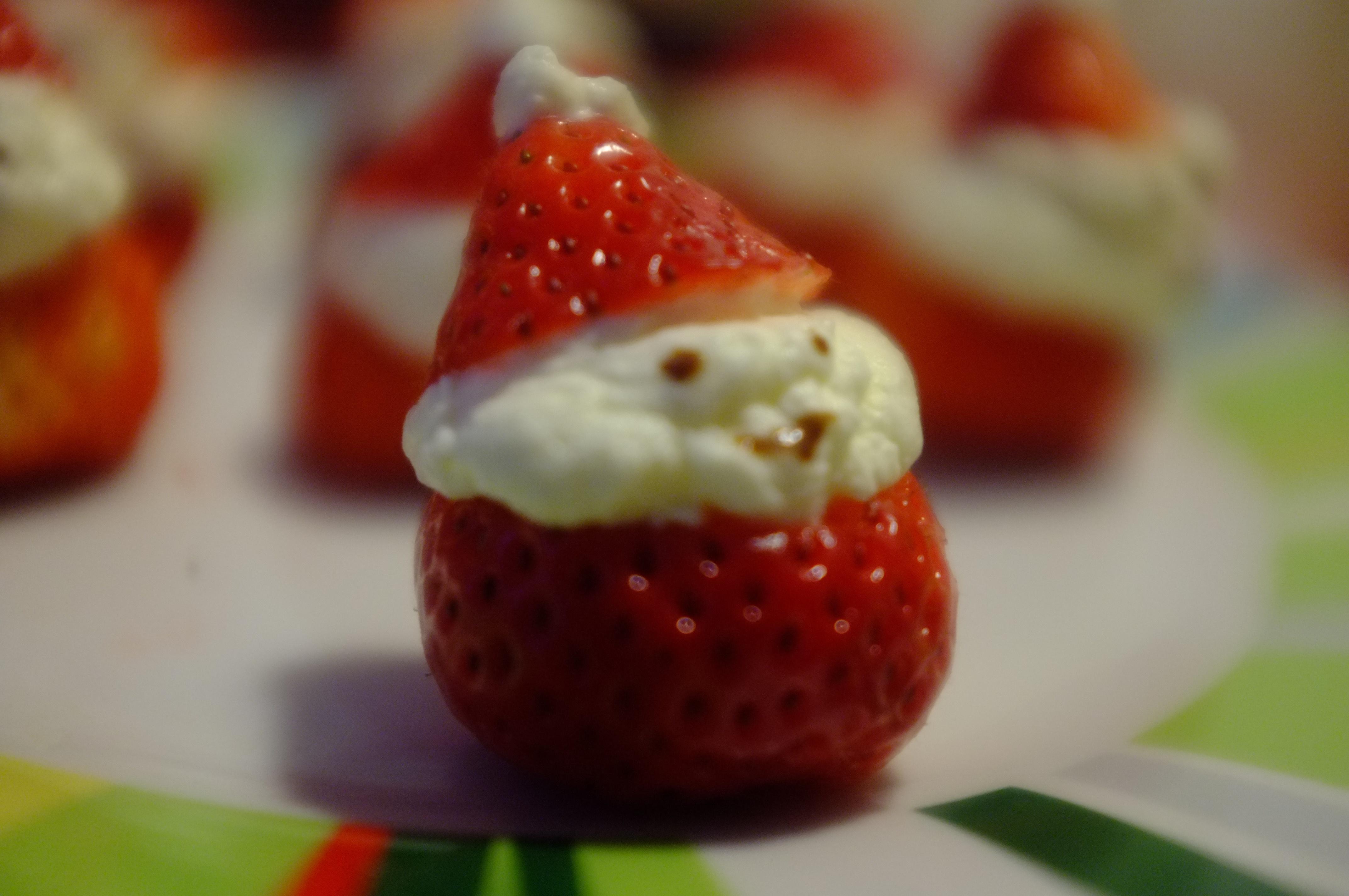 草莓圣诞老人的做法