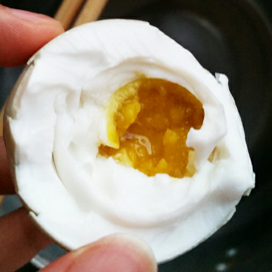 自制咸蛋： 100%出油起沙的咸蛋