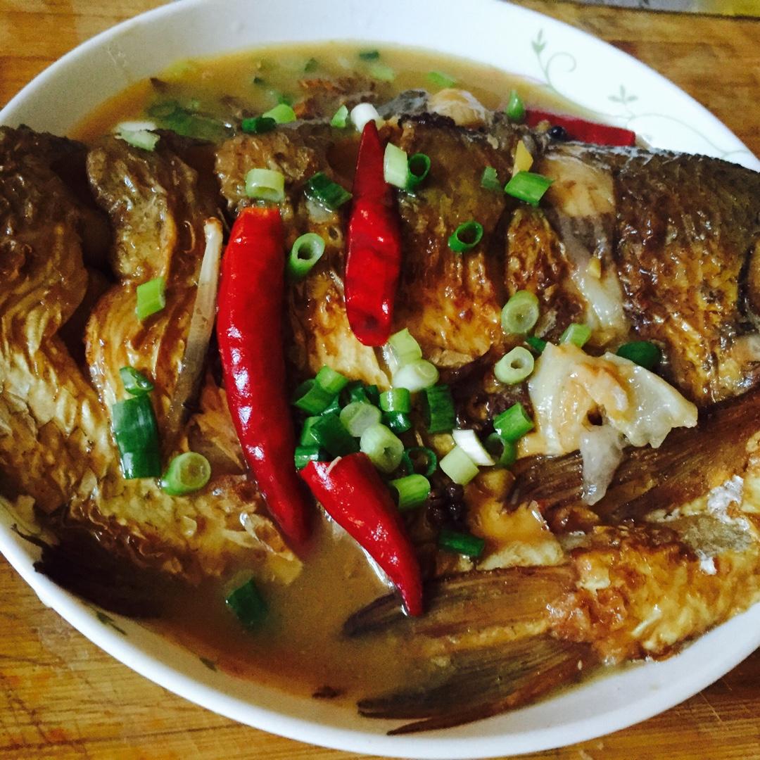 阳光下de微笑做的家常红烧鱼