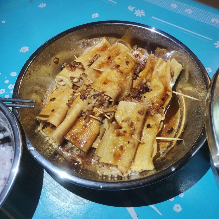 比肉还好吃的金针菇豆皮卷