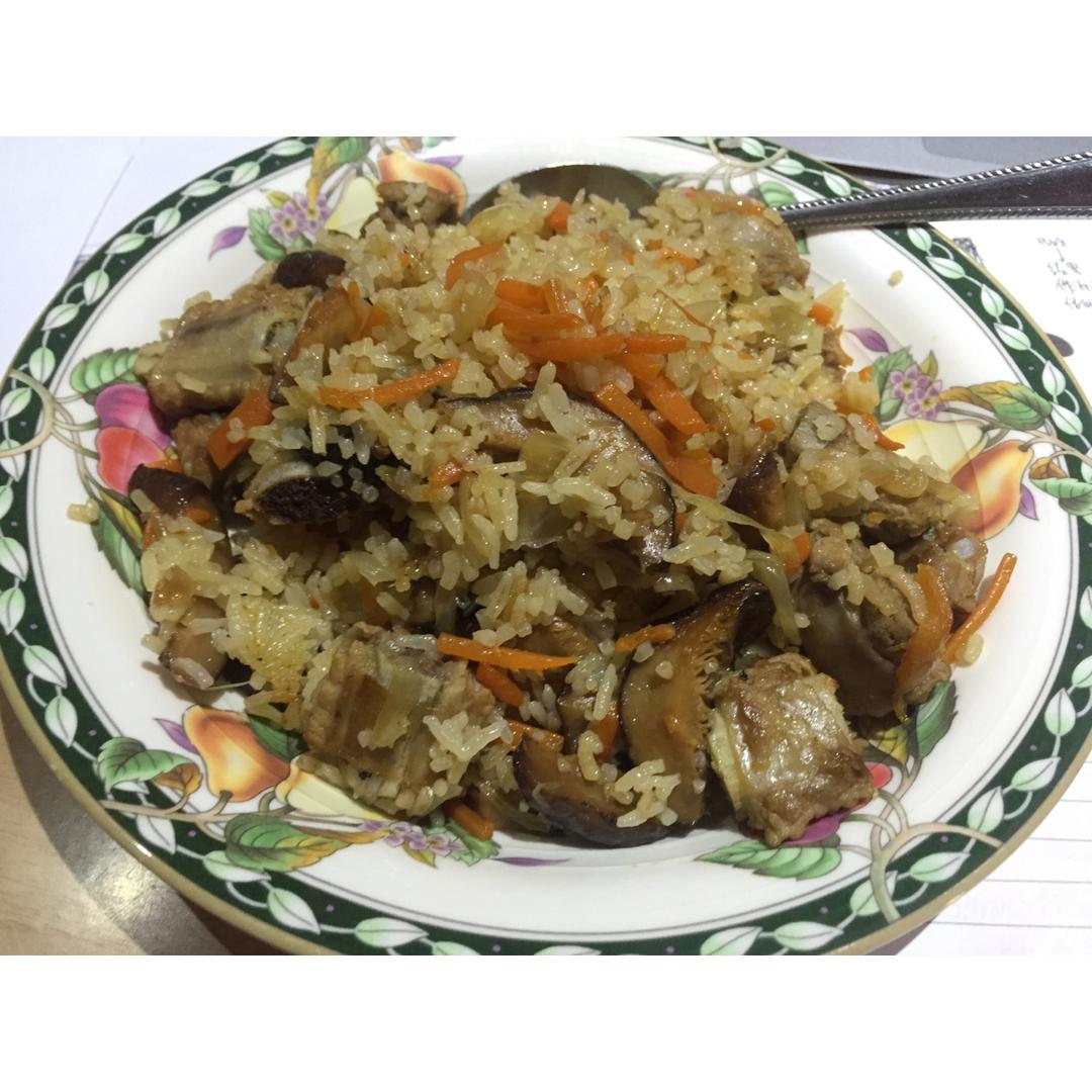喷香排骨焖饭（爆好吃）