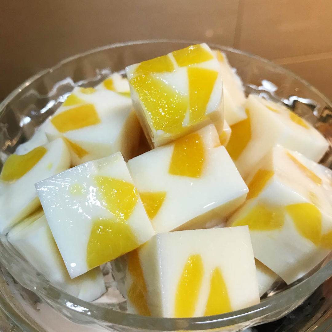 金色记忆做的芒果果冻白凉粉