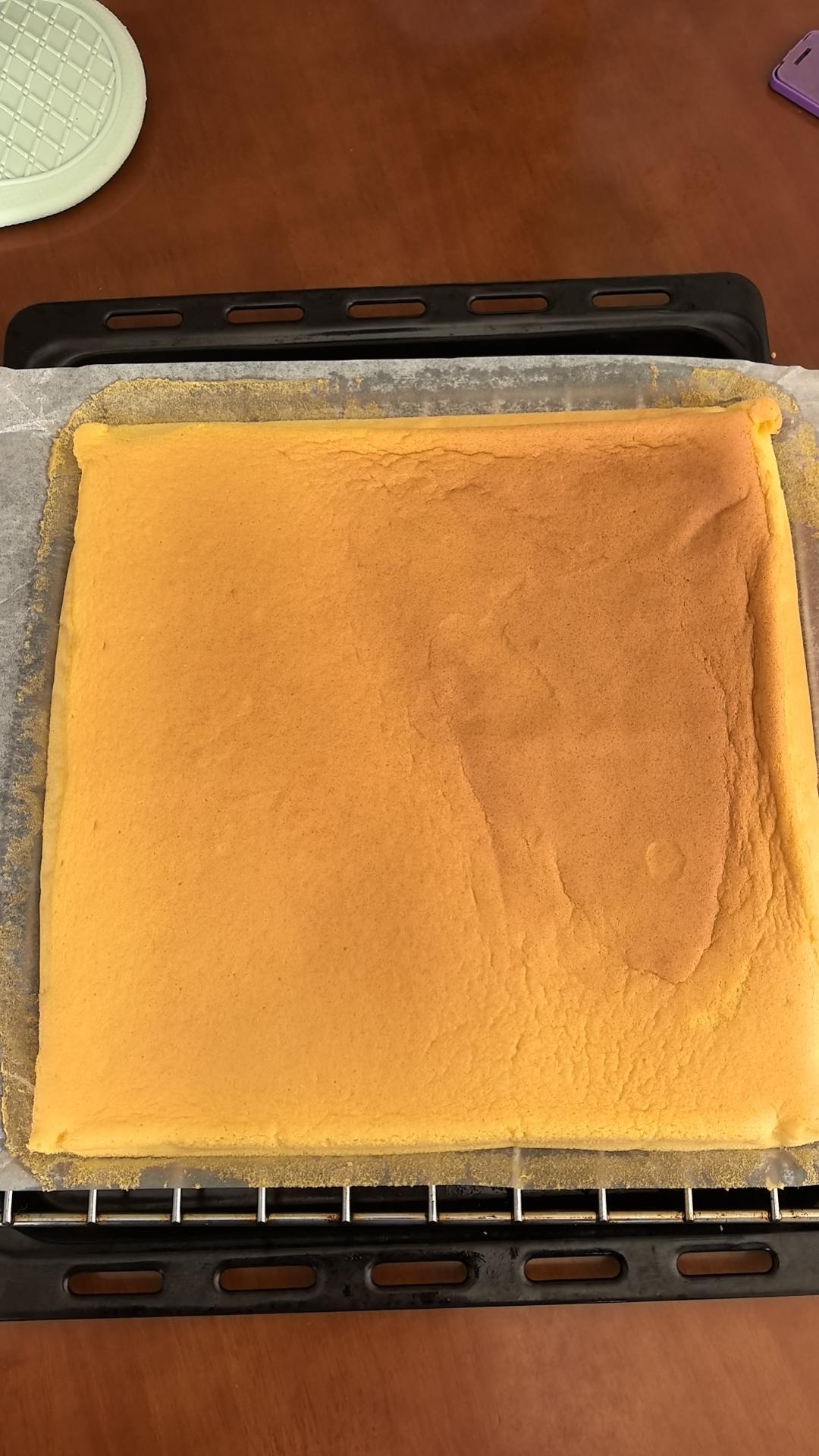 蛋糕卷这样做‼️不掉皮不开裂（小视频食谱）