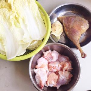 炖白菜锅的做法 步骤1