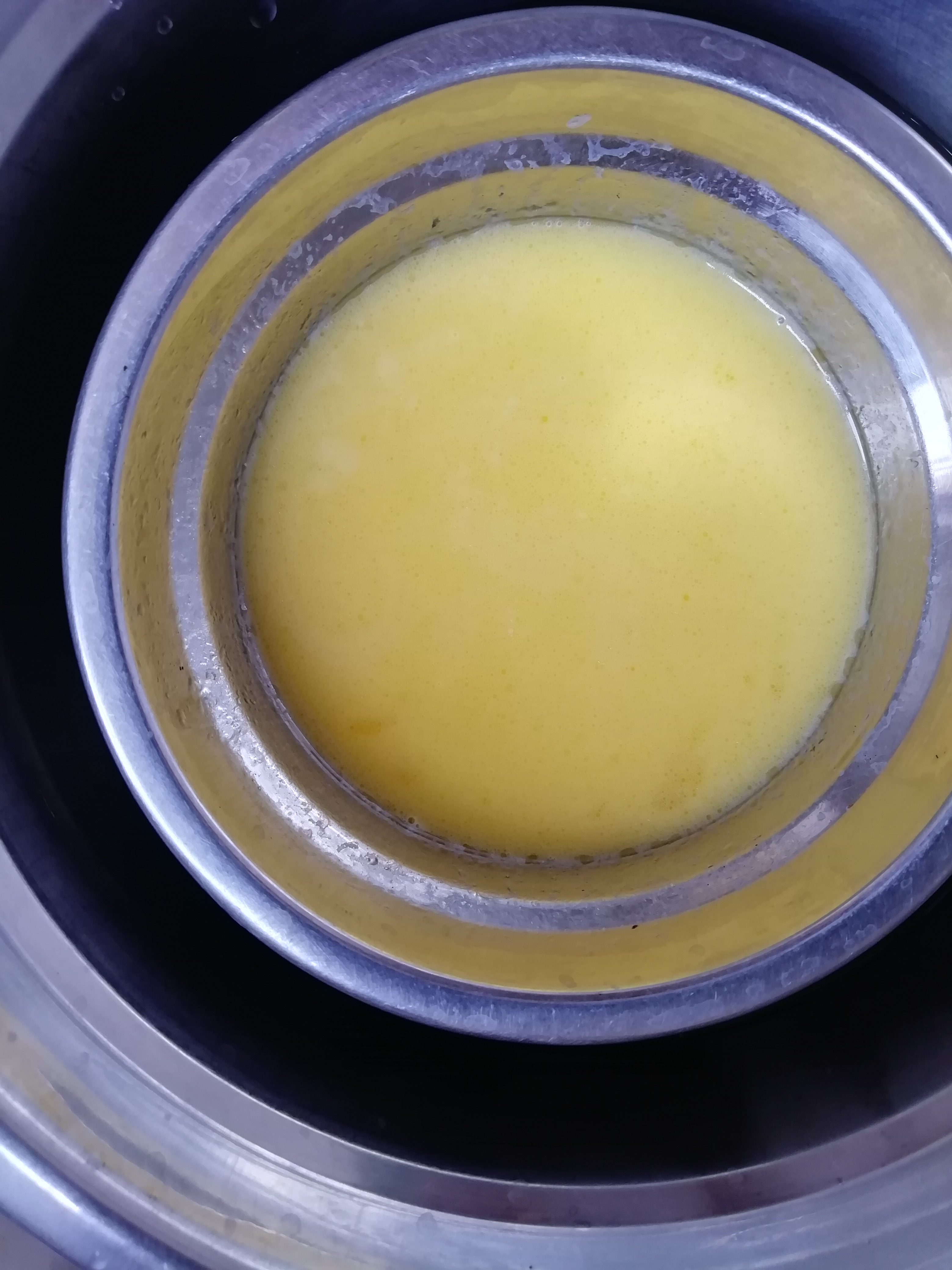 黄油版海绵蛋糕的做法 步骤1