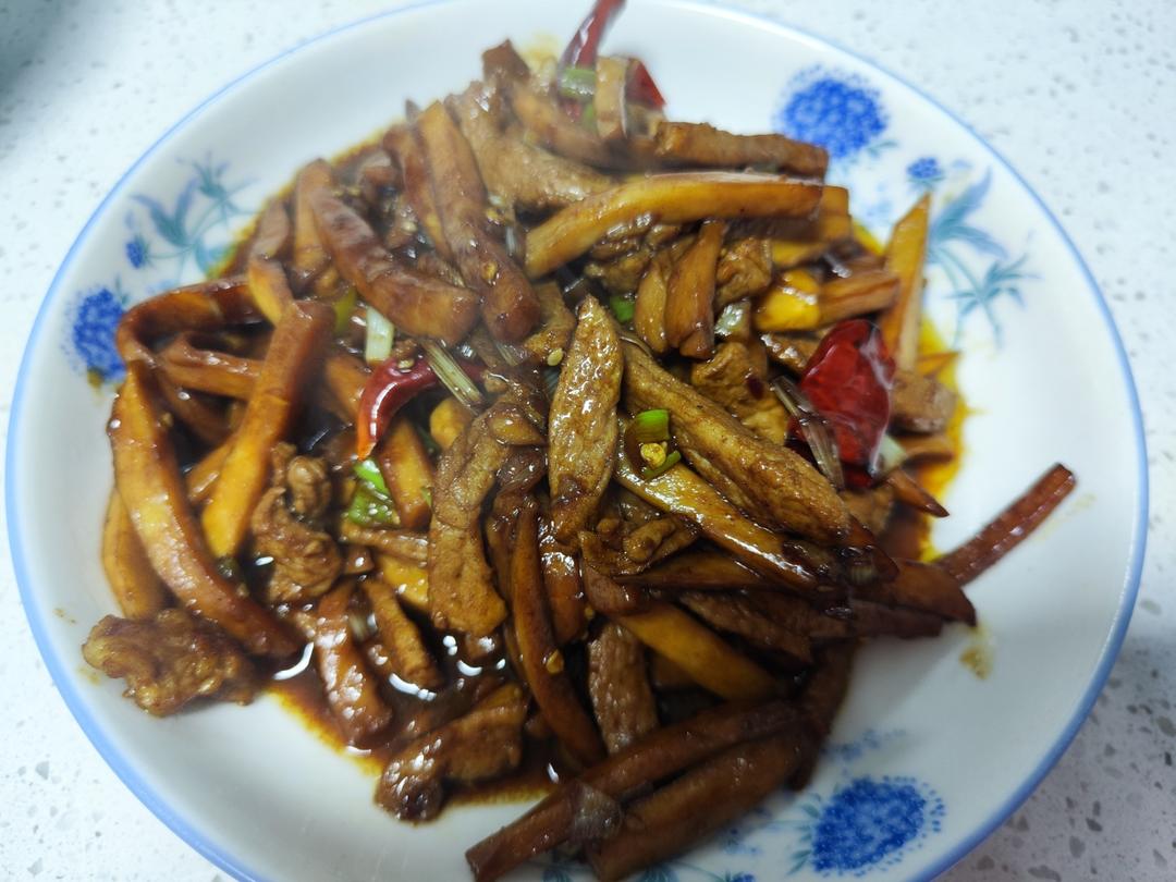 杏鲍菇炒肉丝