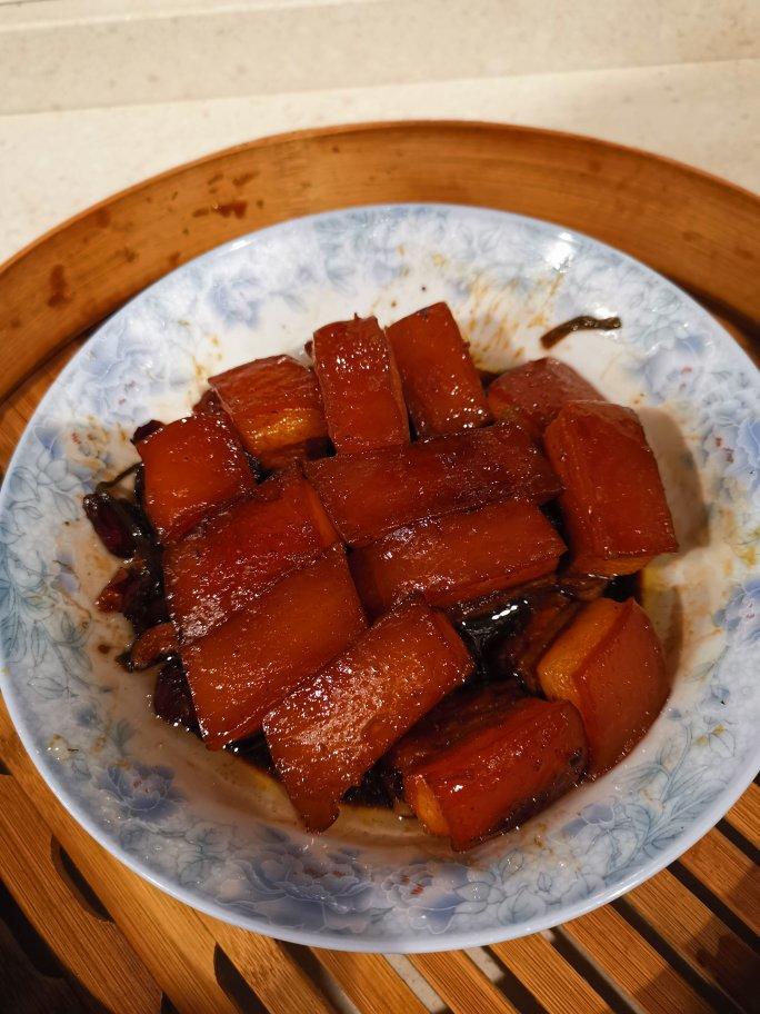 如何炖出不腻的东坡肉--酒店做法及家庭做法