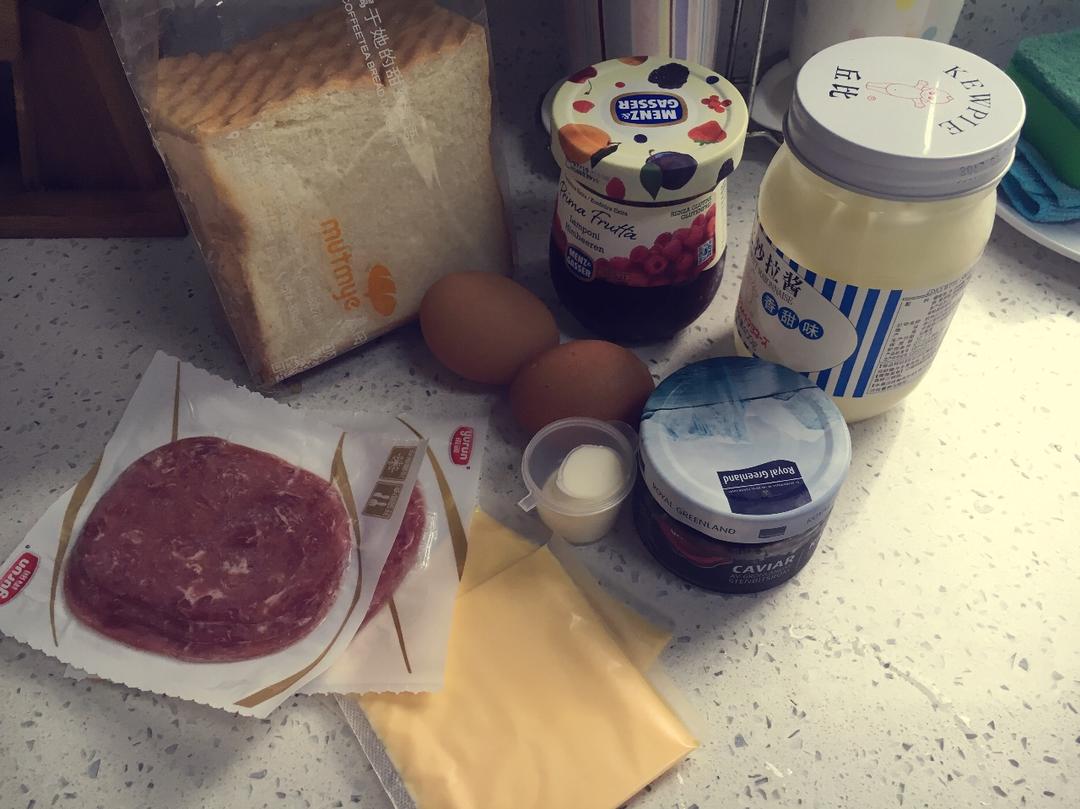 【1分钟鸡蛋三明治】微波懒人早餐