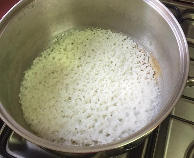 汤锅蒸米饭～只有一个汤锅照样吃米饭～的做法
