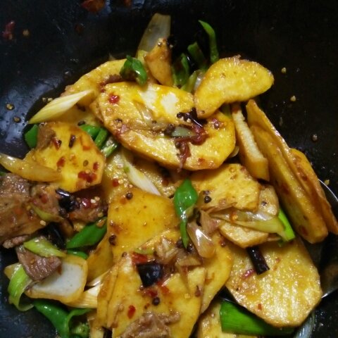 干锅土豆片