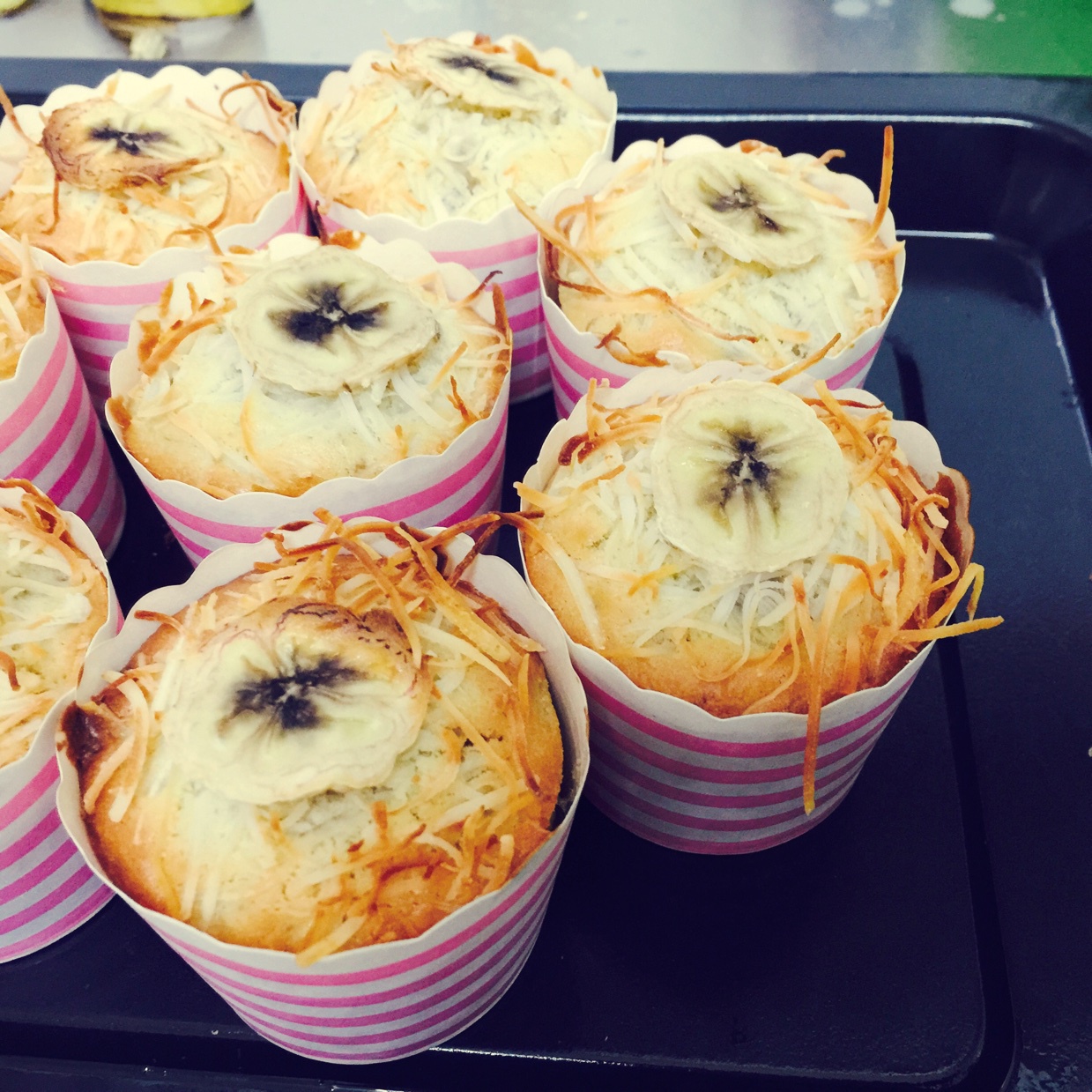 椰丝香蕉杯蛋糕