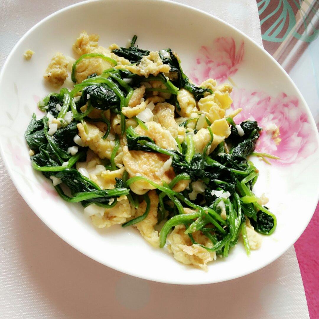 菠菜炒鸡蛋