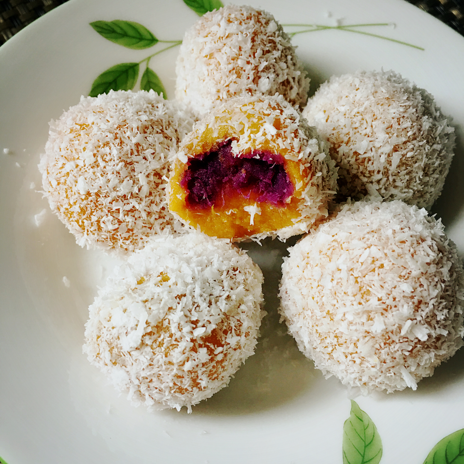 憾叹暀圊舂做的椰香南瓜紫薯糯米糍