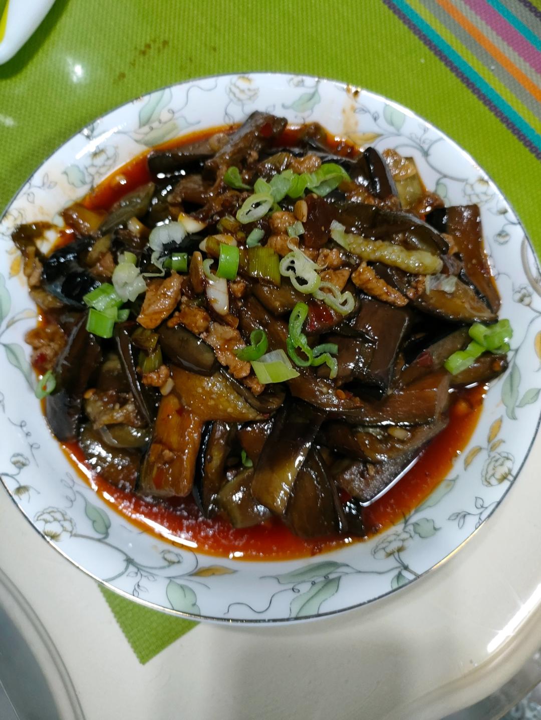 开胃下饭菜！巨简单的家常鱼香茄子煲