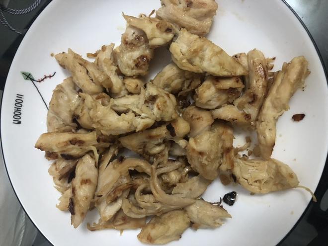 北漂女青年的一人食：蜂蜜蒜茸煎鸡胸肉的做法