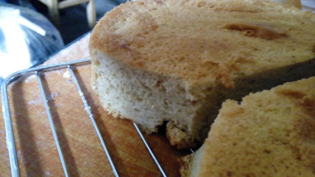 烤箱做蛋糕（戚风蛋糕的做法）