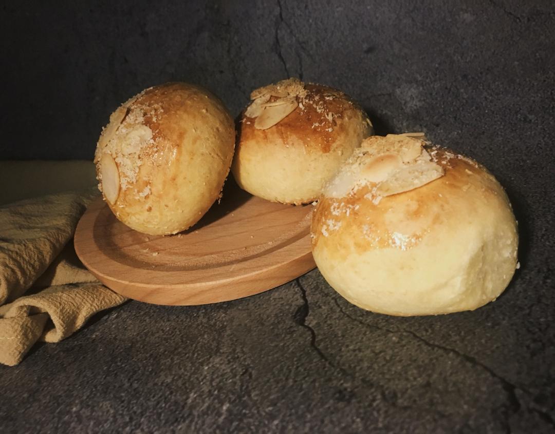 一次发酵椰蓉餐包