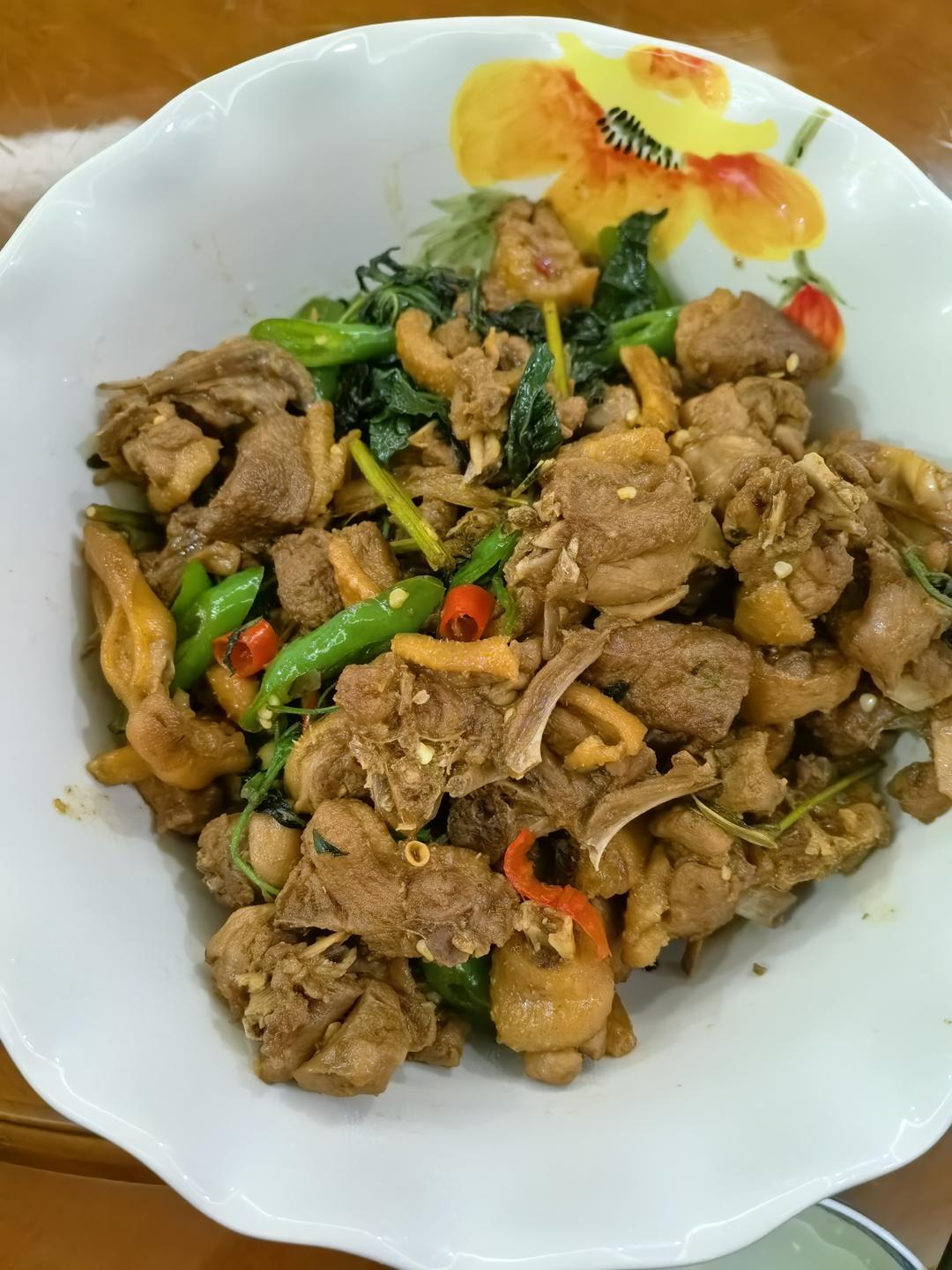 紫苏焖鸭