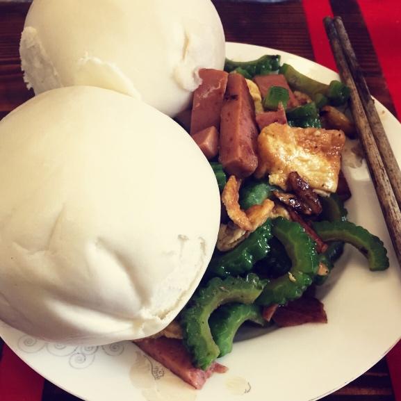 苦瓜火腿肠炒鸡蛋