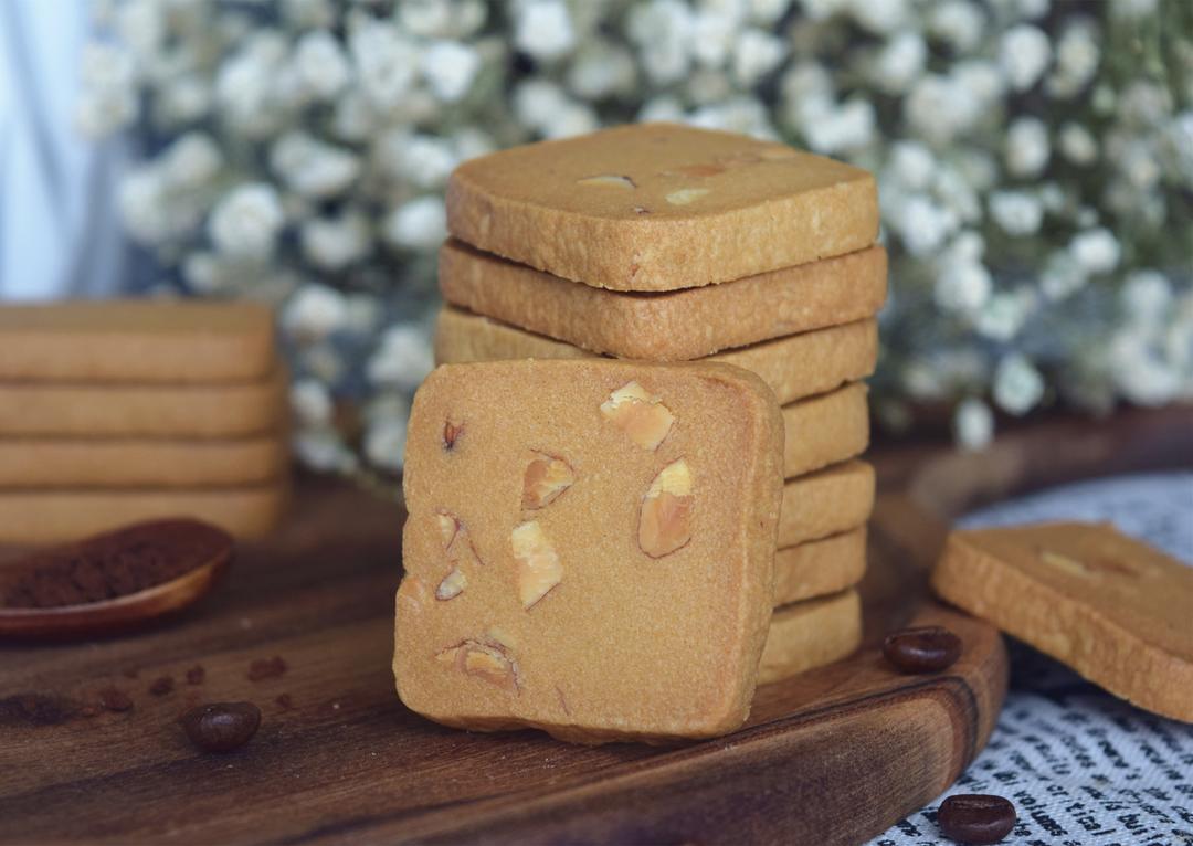 咖啡杏仁曲奇饼干的做法