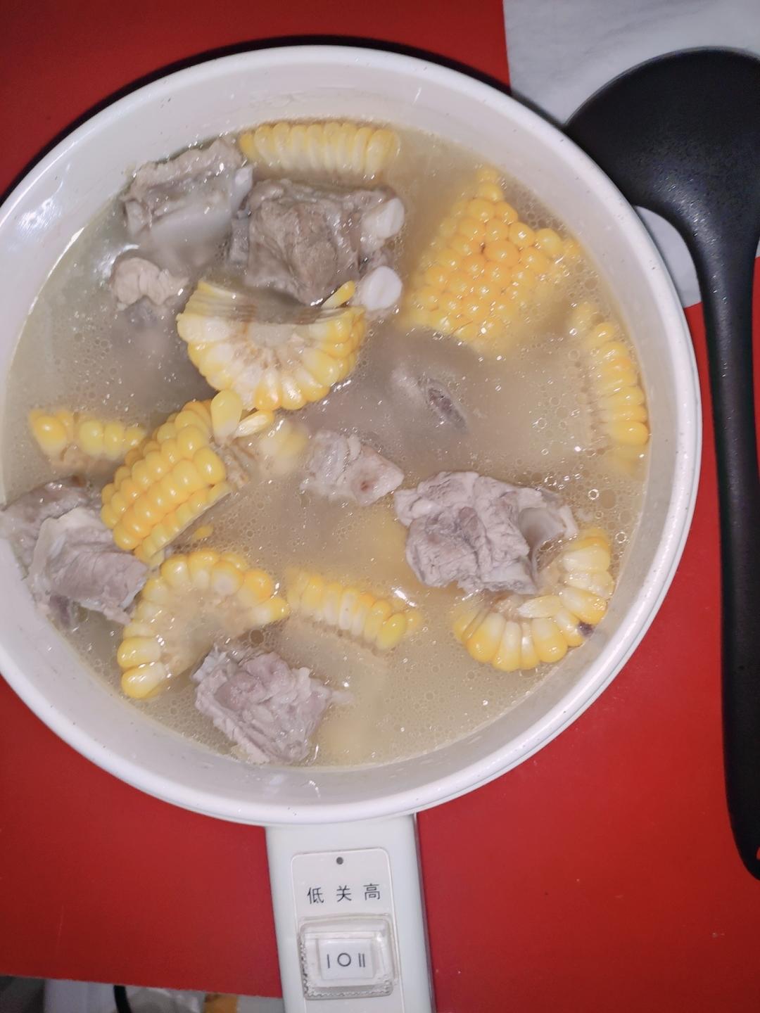 好喝到哭的玉米排骨汤