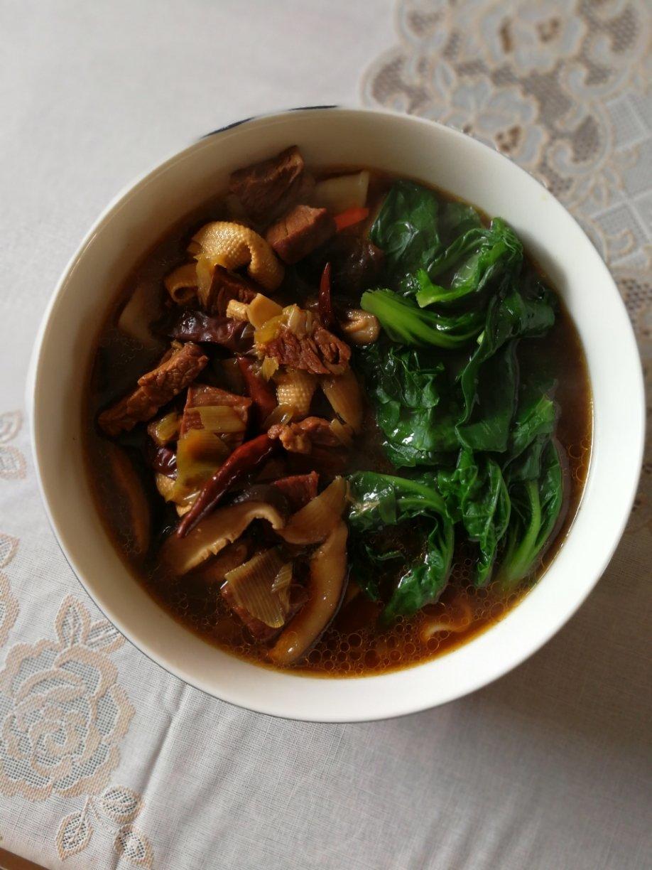 牛肉板面