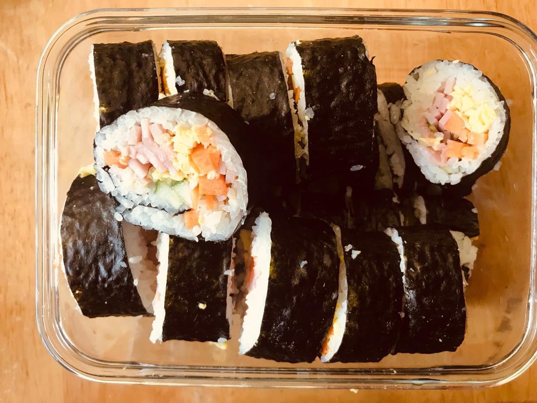紫菜卷寿司