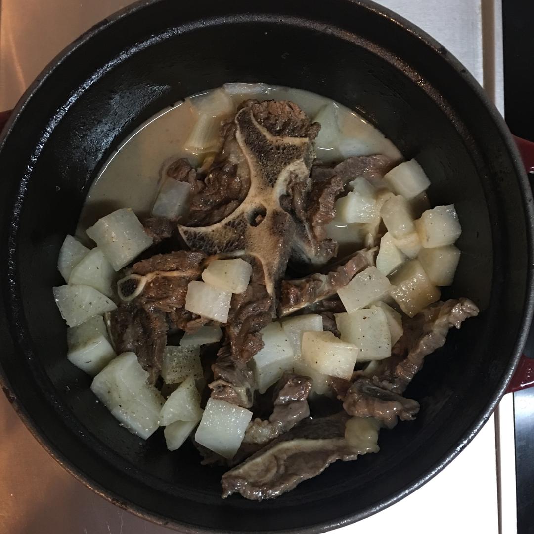 赵子龙猫做的一朵美厨:红酒炖牛脖骨——牛排的另一种打开方式