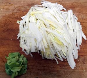 腊八蒜炒白菜的做法 步骤1