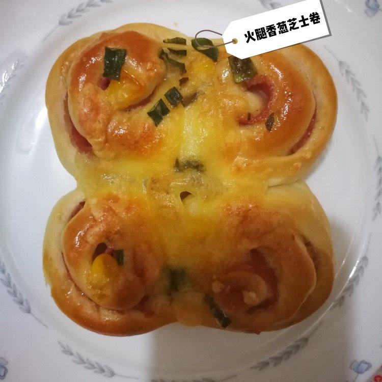 超柔软秒杀面包店的香葱火腿面包