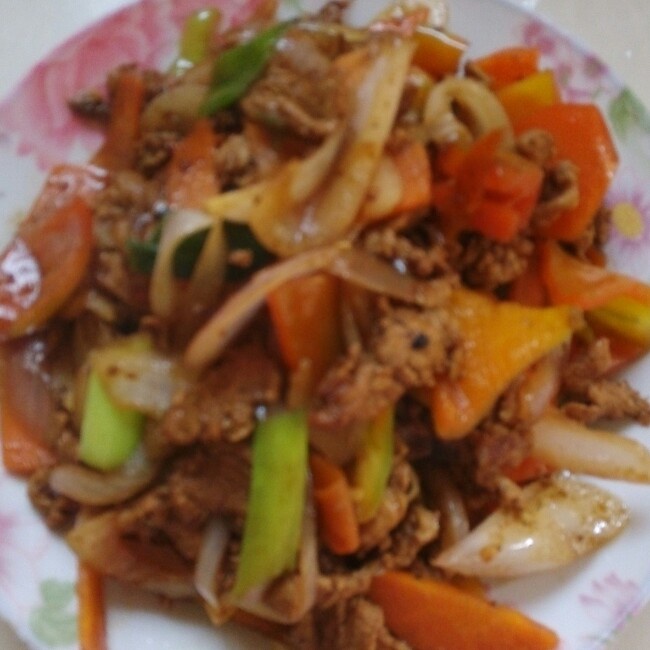 洋葱炒肉