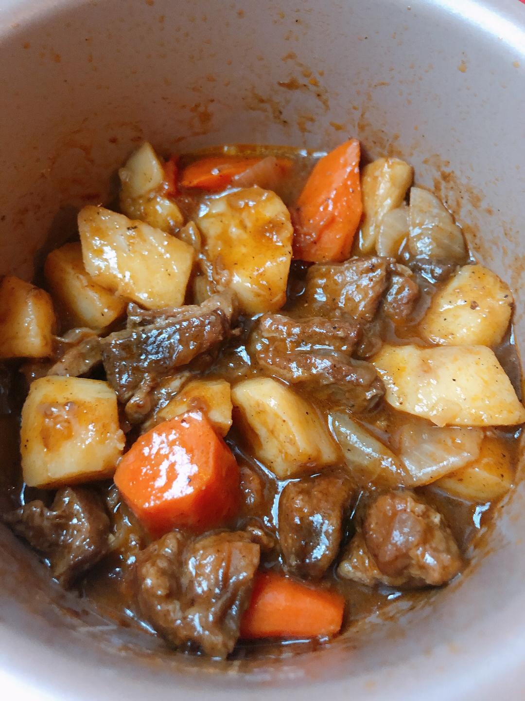 独家！红烩牛肉土豆胡萝卜