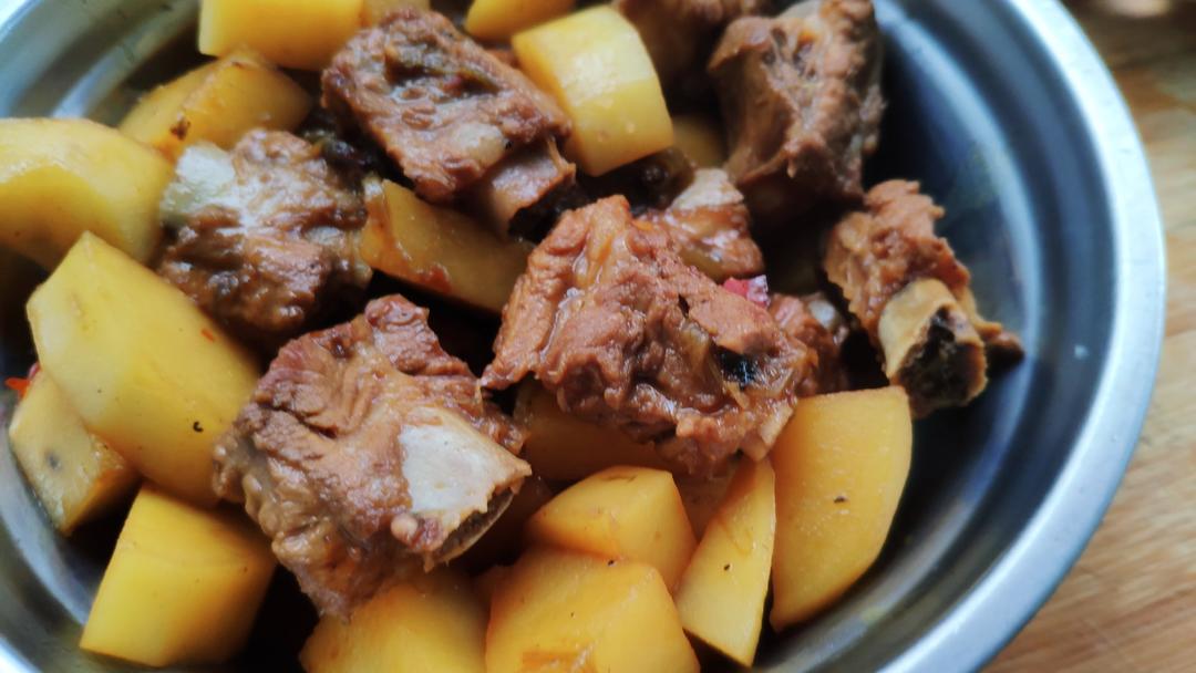 土豆炖排骨