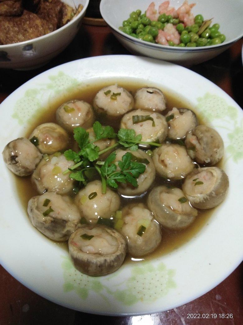 2022曼食年夜饭 | 蒜香口蘑虾滑