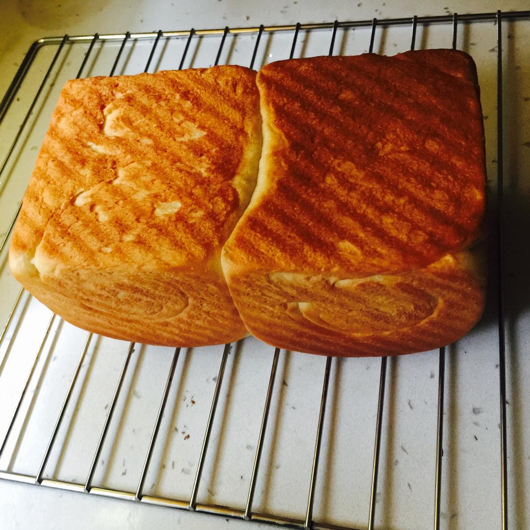 牛奶吐司（附详细步骤图）