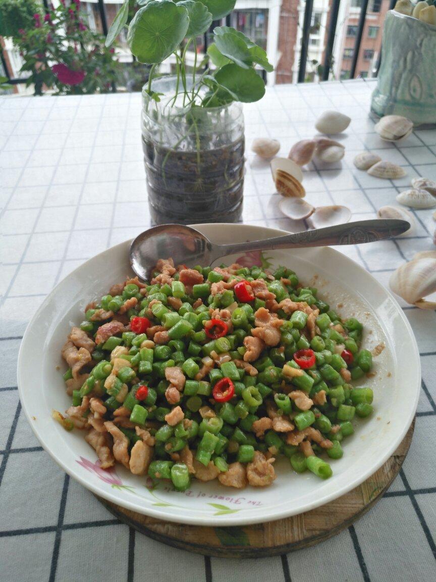 肉沫豆角下饭菜