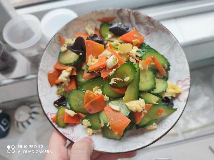 黄瓜木耳炒鸡蛋
