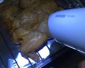 电吹风吹出来的烤鸡的做法 步骤2