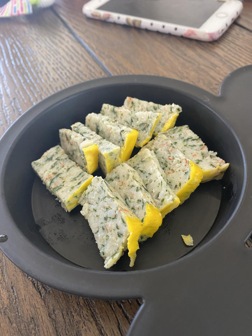 宝宝10个月辅食：妈妈都觉得好吃的虾仁蒸糕