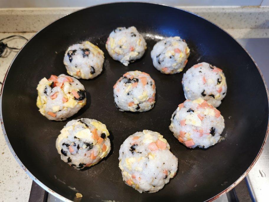 简单随意的海苔饭团