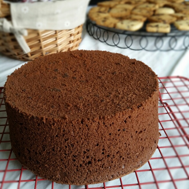 妞妈厨房做的巧克力戚风蛋糕