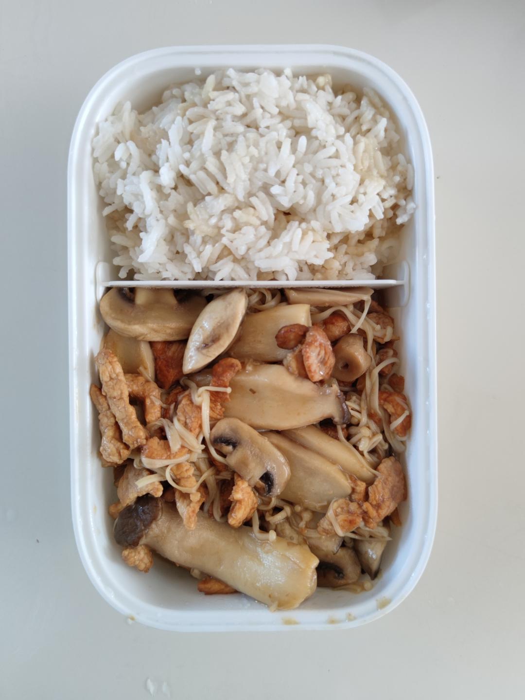 我的便当类-排骨闷饭