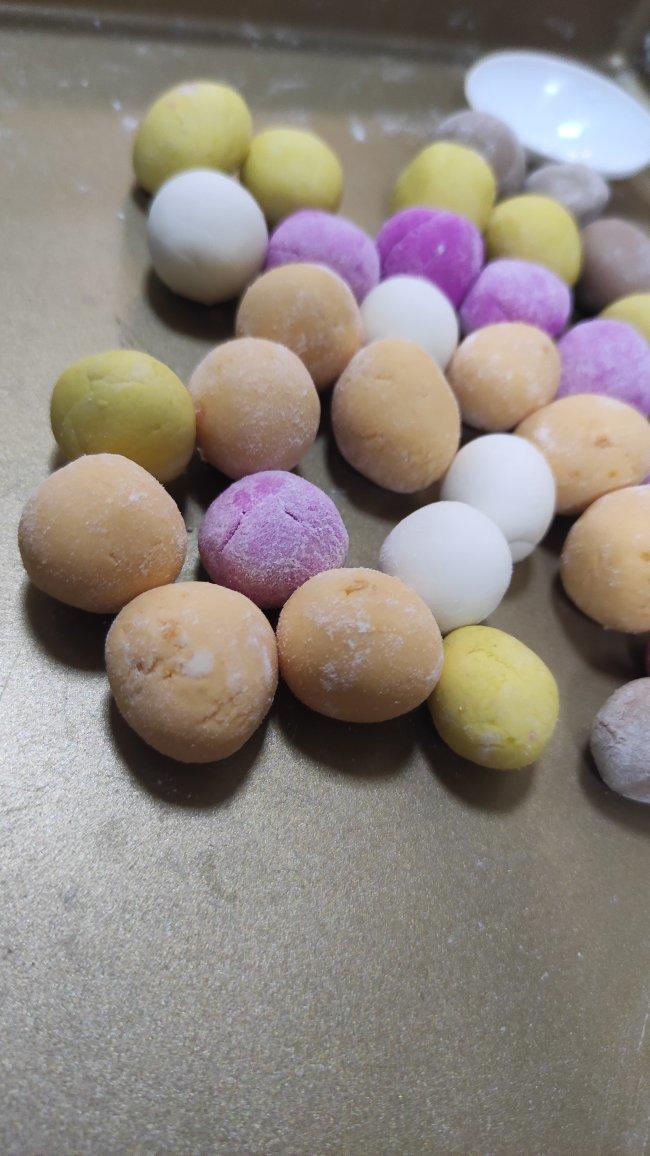 兰的天空做的【幻彩小圆子】天然食材做彩色糯米丸