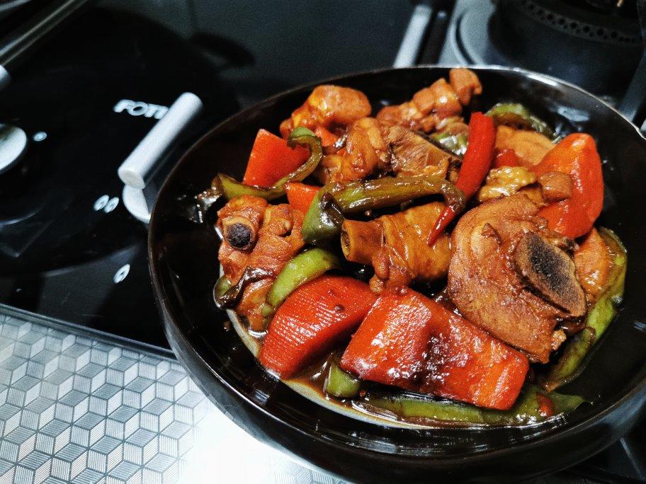 土豆胡萝卜炖鸡块